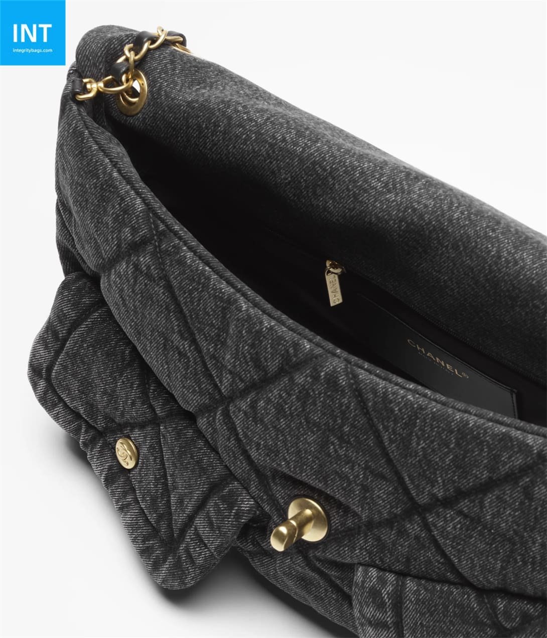 5c462033463372b401d2f1159be88748.jpg Chanel Large flap pocket - Image 1