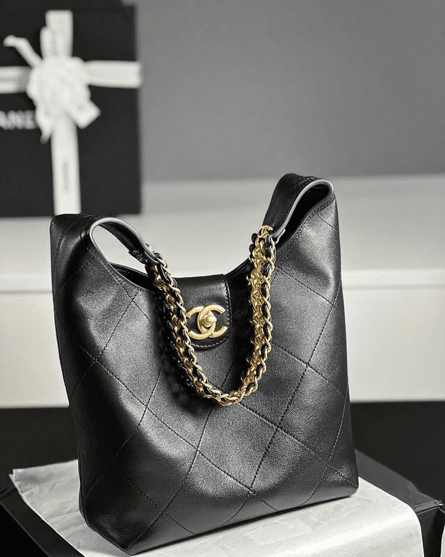 88e9f59d5ede4c3f085646f041480cc6.png Chanel Large Hobo Bag - Image 1