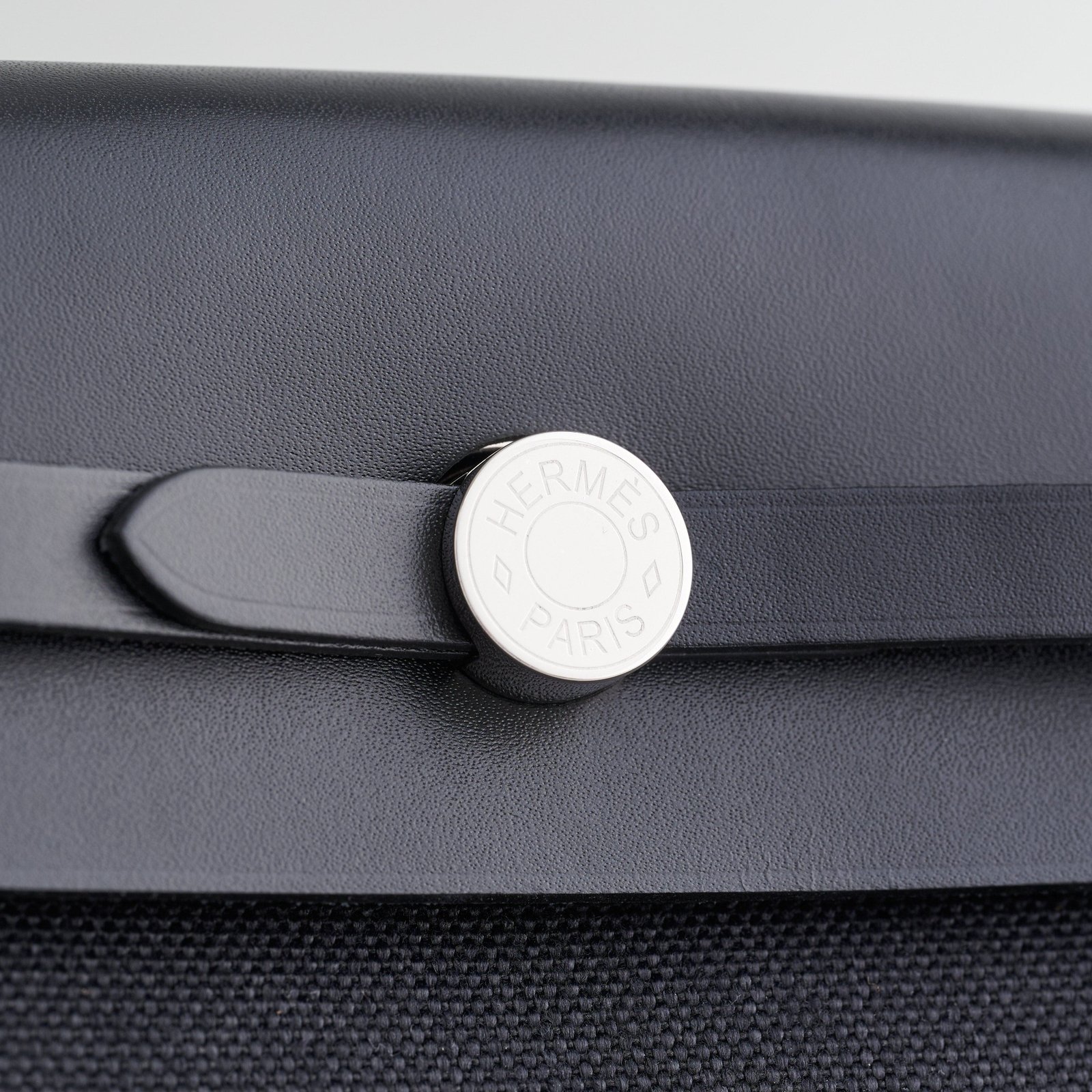 EU_H_HM_B_PHW_16329.jpg Hermès Herbag Mini Black Palladium Hardware - Image 1