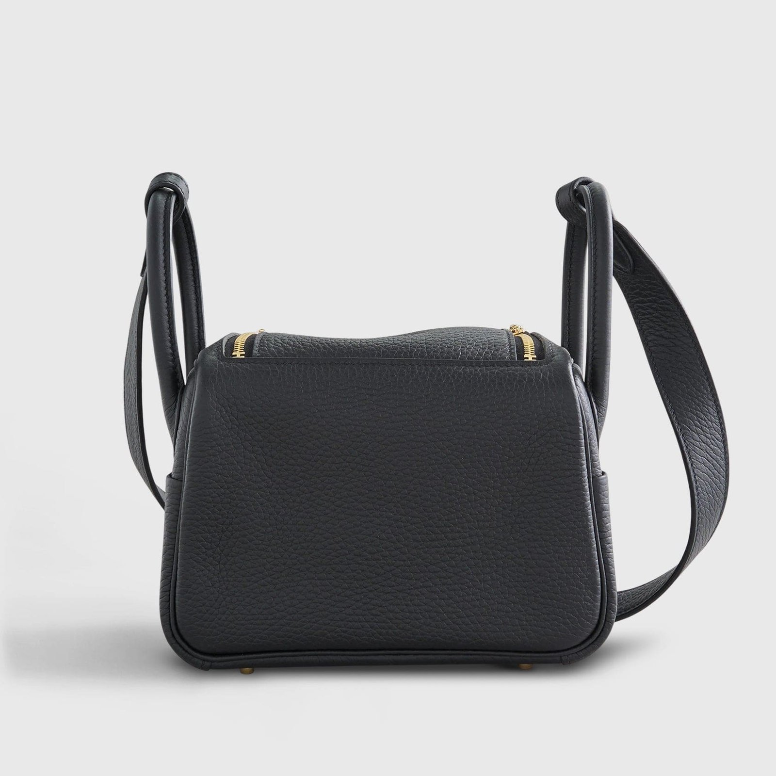HermesLindy20ClemenceBlackGoldHardware248b.jpg Hermès Lindy 20 Clemence Black Gold Hardware - Image 1