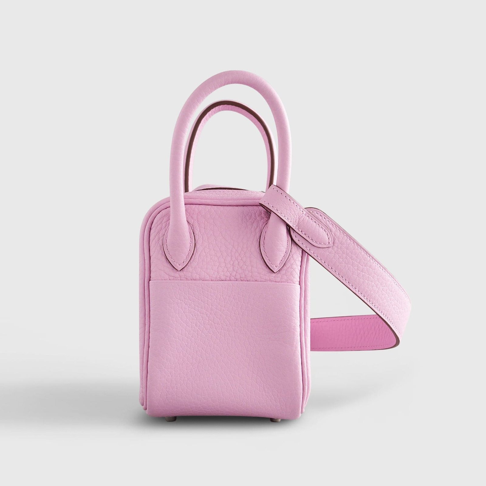 HermesLindy20ClemenceMauveSylvesterPalladiumHardware254c.jpg Hermès Lindy 20 Clemence Mauve Sylvester Palladium Hardware - Image 1