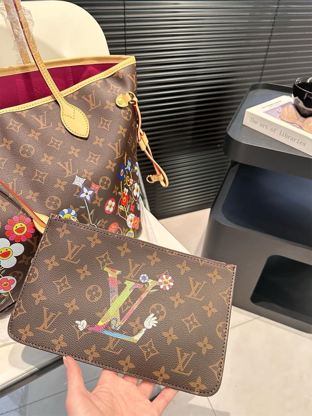 IMG_1557.jpg Louis Vuitton M13271 LV x TM Neverfull MM - Image 1