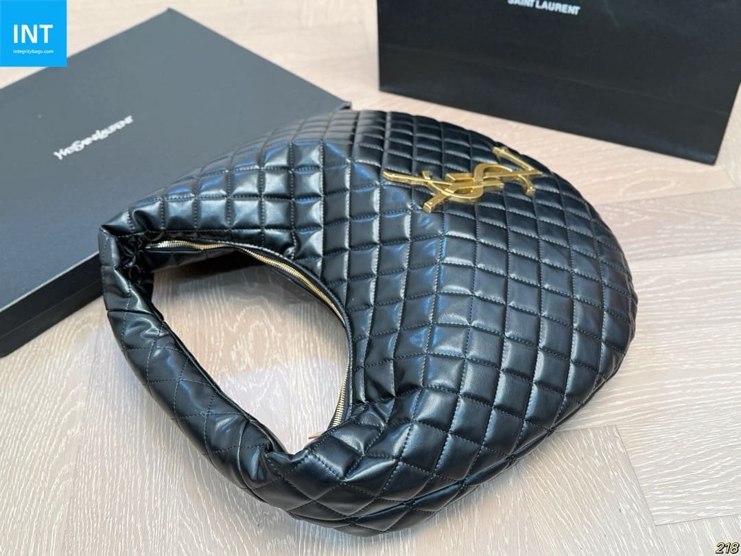 IMG_3138.jpg Saint Laurent ICARE hobo in quilted nappa - Image 1