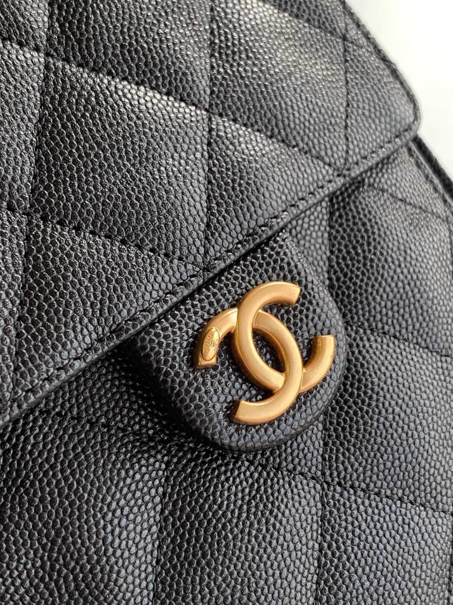 IMG_5151-1.jpg CHANEL 25 Medium Handbag - Image 1