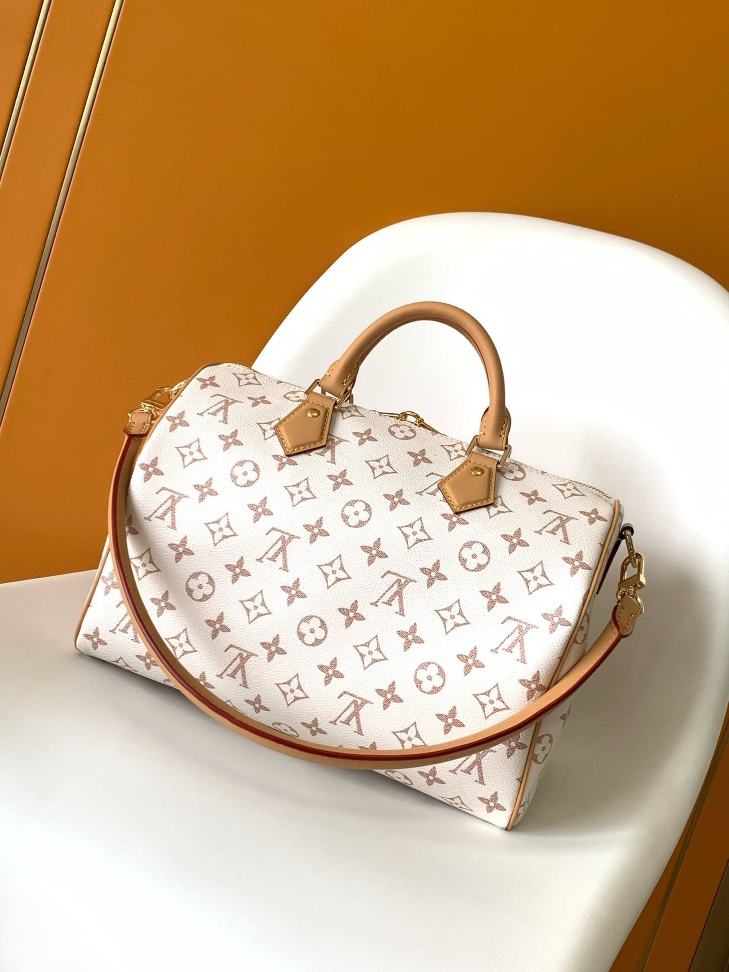 IMG_8805-1.jpg Louis Vuitton M15108 Speedy Soft 30 Lucky - Image 1