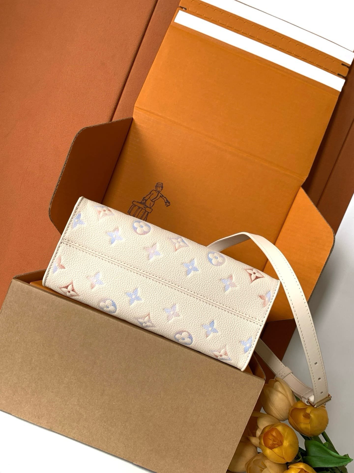 IMG_9599.jpg Louis Vuitton M25770 OnTheGo PM - Image 1