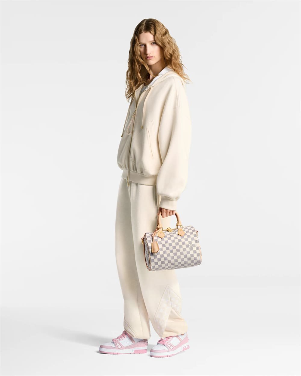 bc125acea056c848fe94da1918e18f3c.jpg Louis Vuitton 1AGZCS LV Trainer Sneaker - Image 1