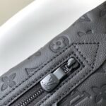 Louis Vuitton M21890 Duo Slingbag