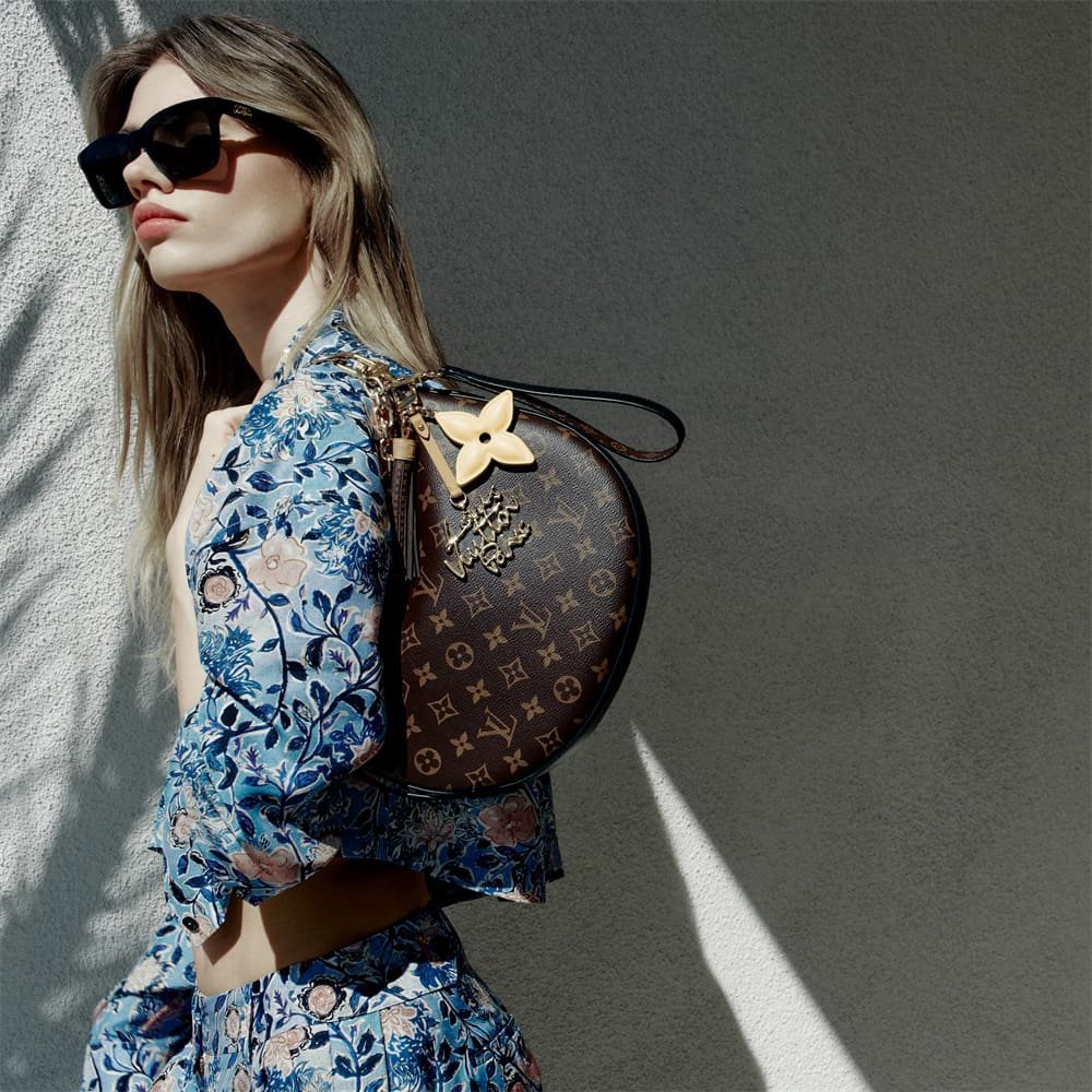 e1ff50cdfb33460b4d52b1078e16e563.jpg Louis Vuitton M15056 Cookie BB - Image 1