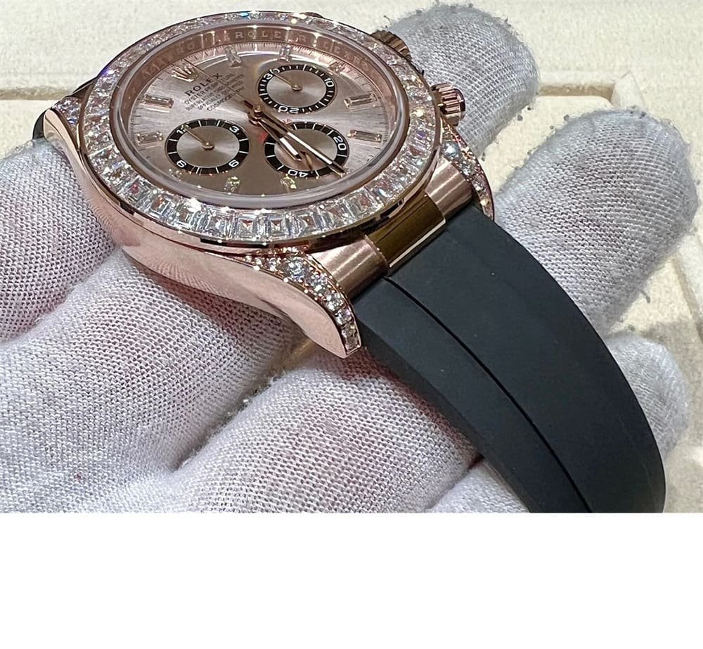 fcc00522090955942735c1a3a1b3d670.jpg Rolex Daytona 126535TBR Rose Gold Sundust Diamond Dial Diamond Bezel - Image 1