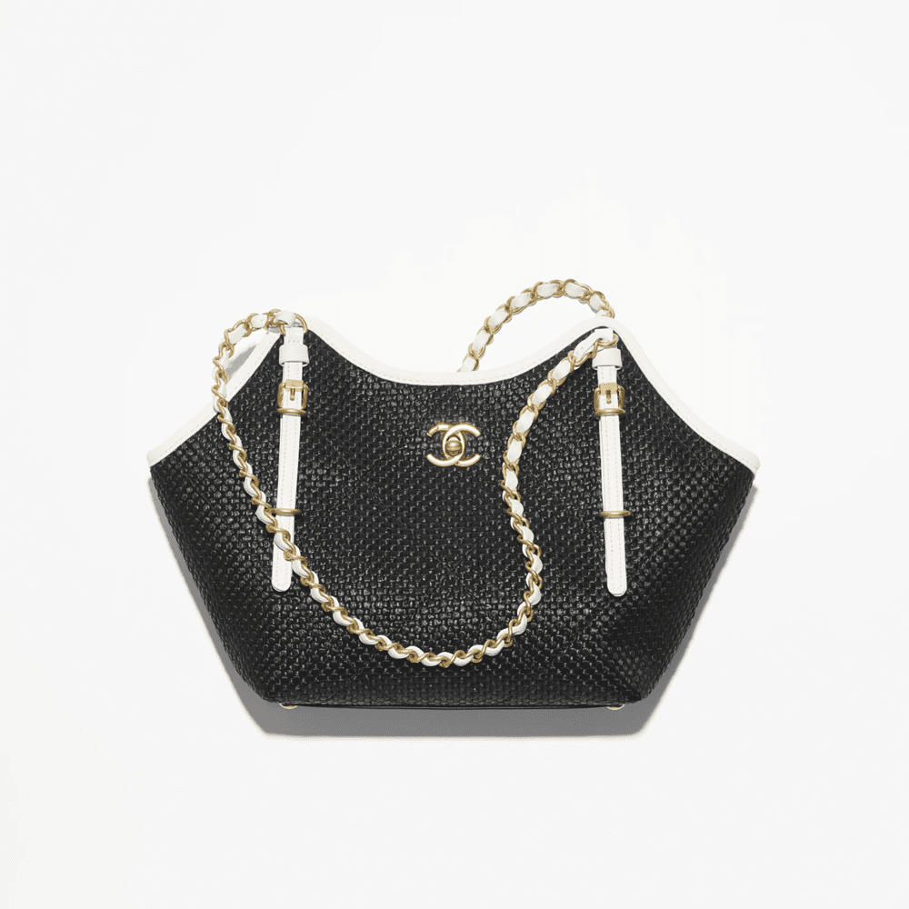 fcc7ac64f1df62d43b54c2d9f295a29a.png CHANEL Small Shopping Bag - Image 1