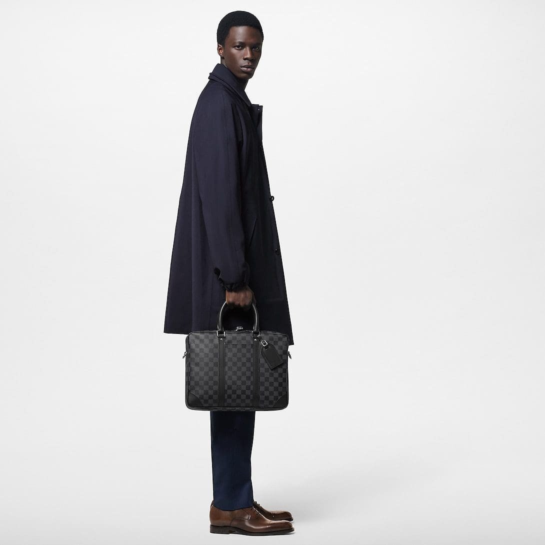 iKLbnIMI-0b6f148d-96e5-4337-8157-fb16167481d9.jpg Louis Vuitton N40445 Porte-Documents Voyage NM - Image 1