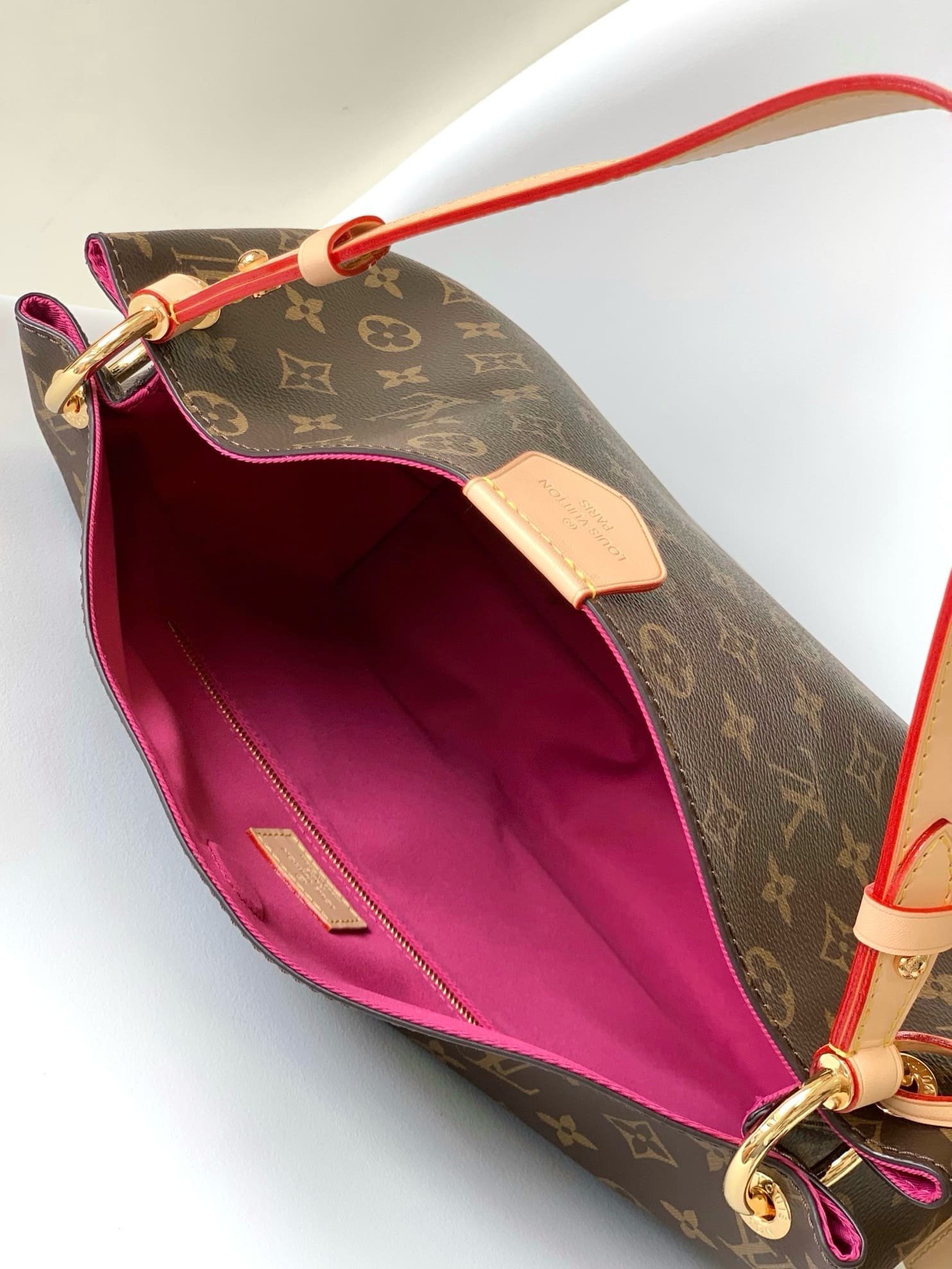 sAD95xTI-IMG_6489.jpg Louis Vuitton M43700 Graceful PM - Image 1